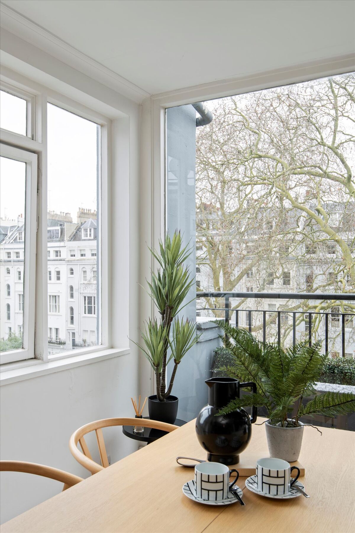 flat for sale in Arundel Court, Arundel Gardens, Notting Hill, London
