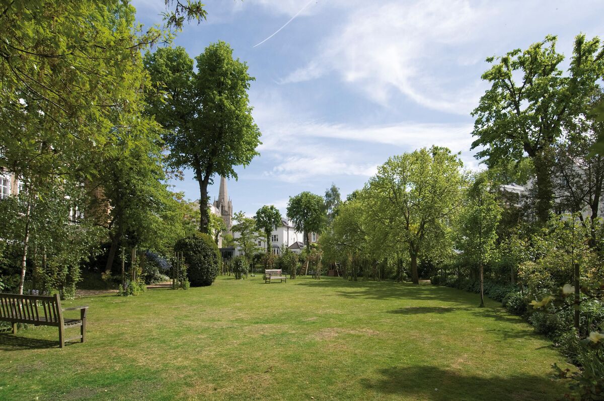 house for sale in Lansdowne Crescent, London, W11 NGH180107 Knight