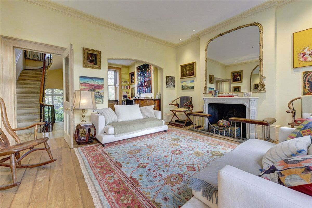 house for sale in Norland Square, Notting Hill, London, W11 NGH180152