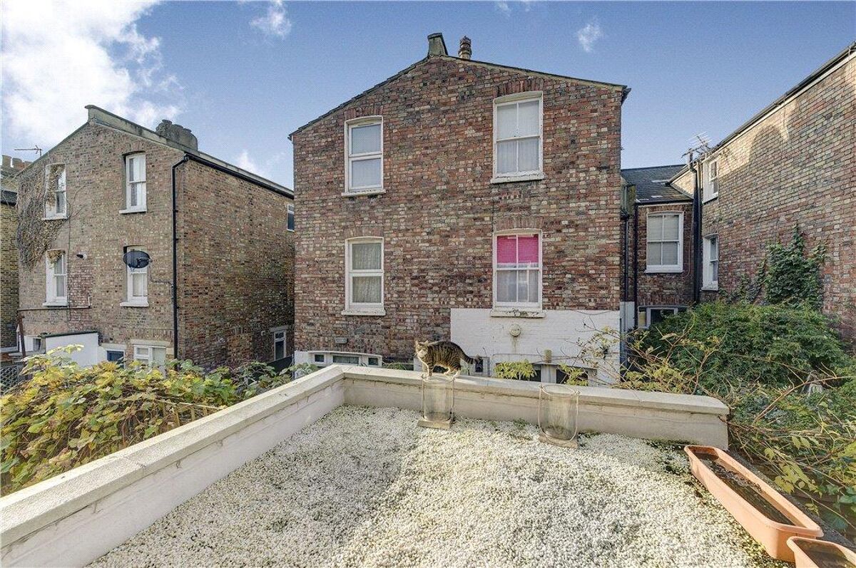 for sale in Brewster Gardens, North Kensington, London, W10