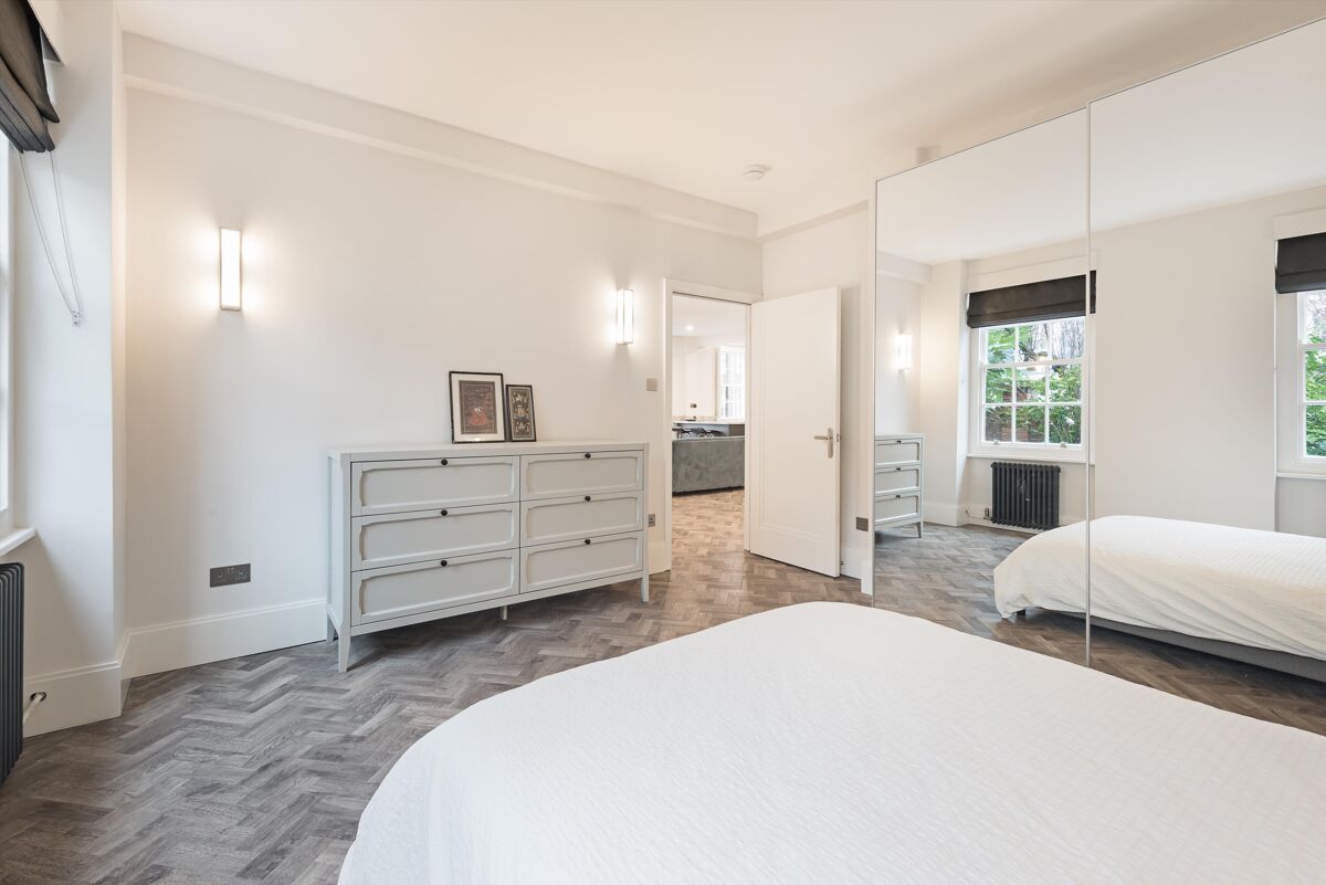 flat for sale in Buckingham Court, 48 Kensington Park Road, London, W11