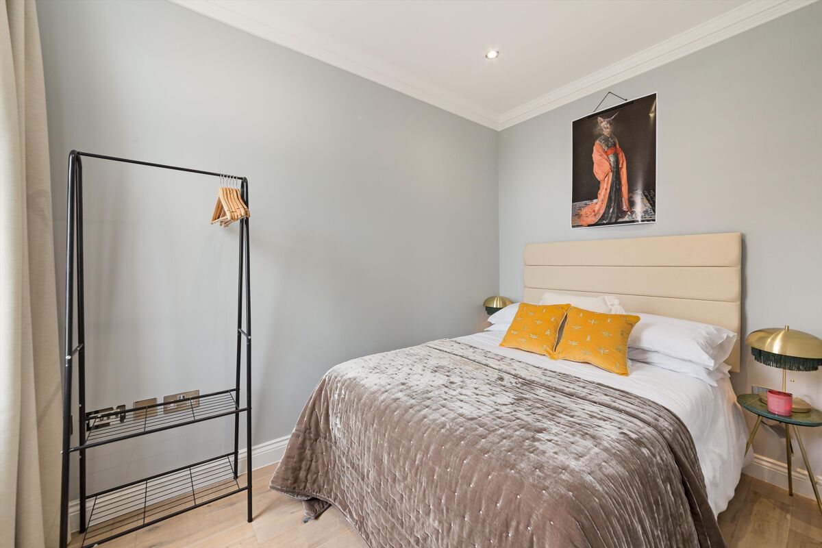 flat to rent in Ladbroke Grove, London, W11 NHQ012027865 Knight Frank