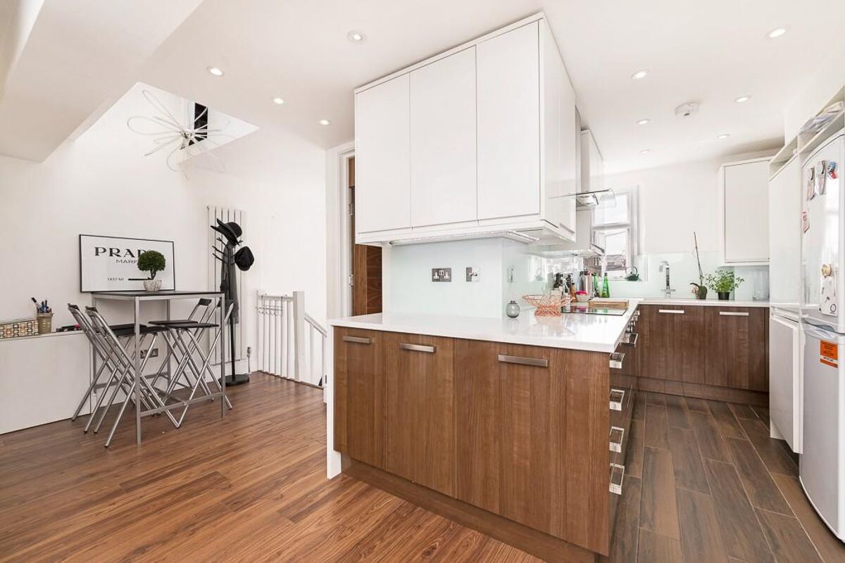 flat to rent in Westbourne Grove, Notting HIll, London, W11