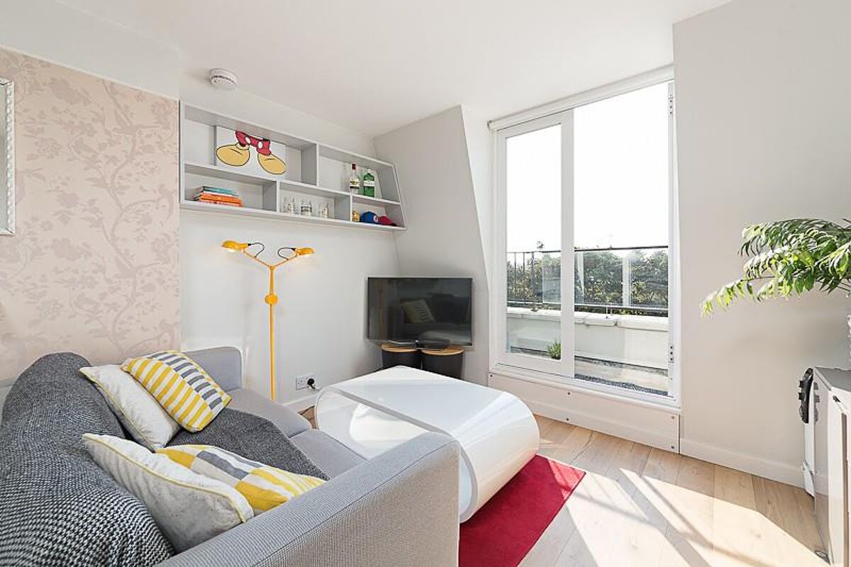 flat to rent in St Stephens Gardens, Notting Hill, London, W2