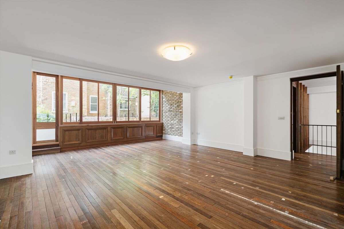 flat to rent in Cornwall Crescent, Notting Hill, London, W11