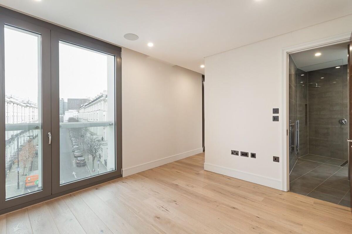 flat to rent in Westbourne Gardens, Bayswater, London, W2
