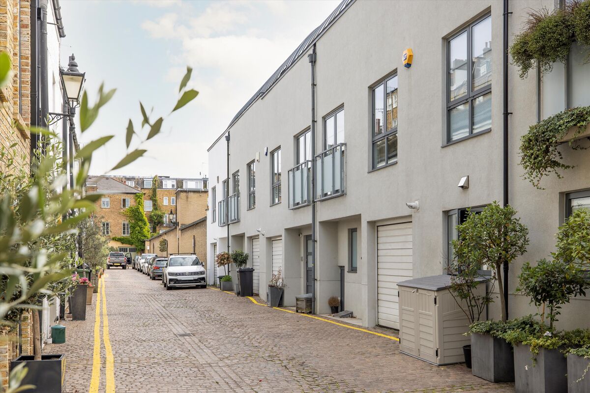 house to rent in Colville Mews, Notting Hill, London, W11 NHQ012237514 Knight Frank
