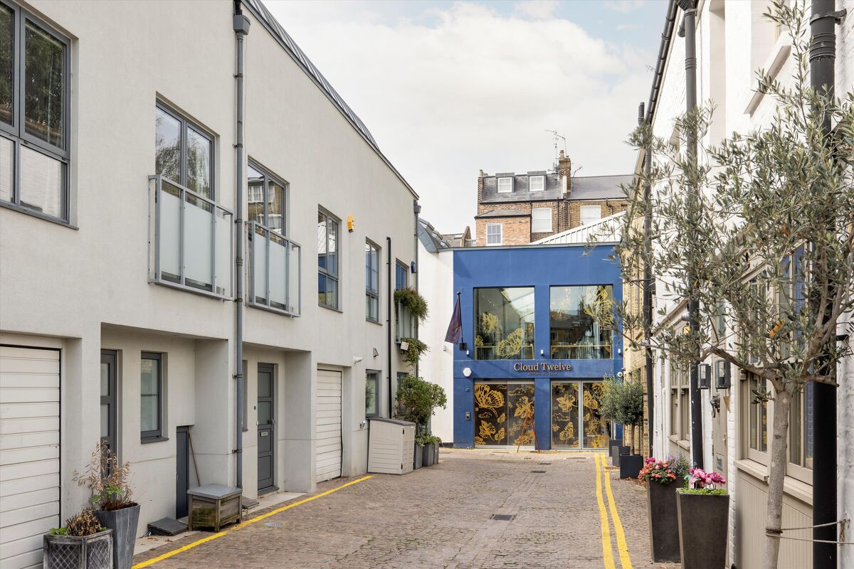 house to rent in Colville Mews, Notting Hill, London, W11