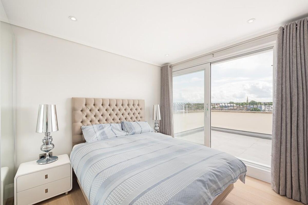 flat to rent in The Imperial, St Stephen's Gardens, Notting Hill