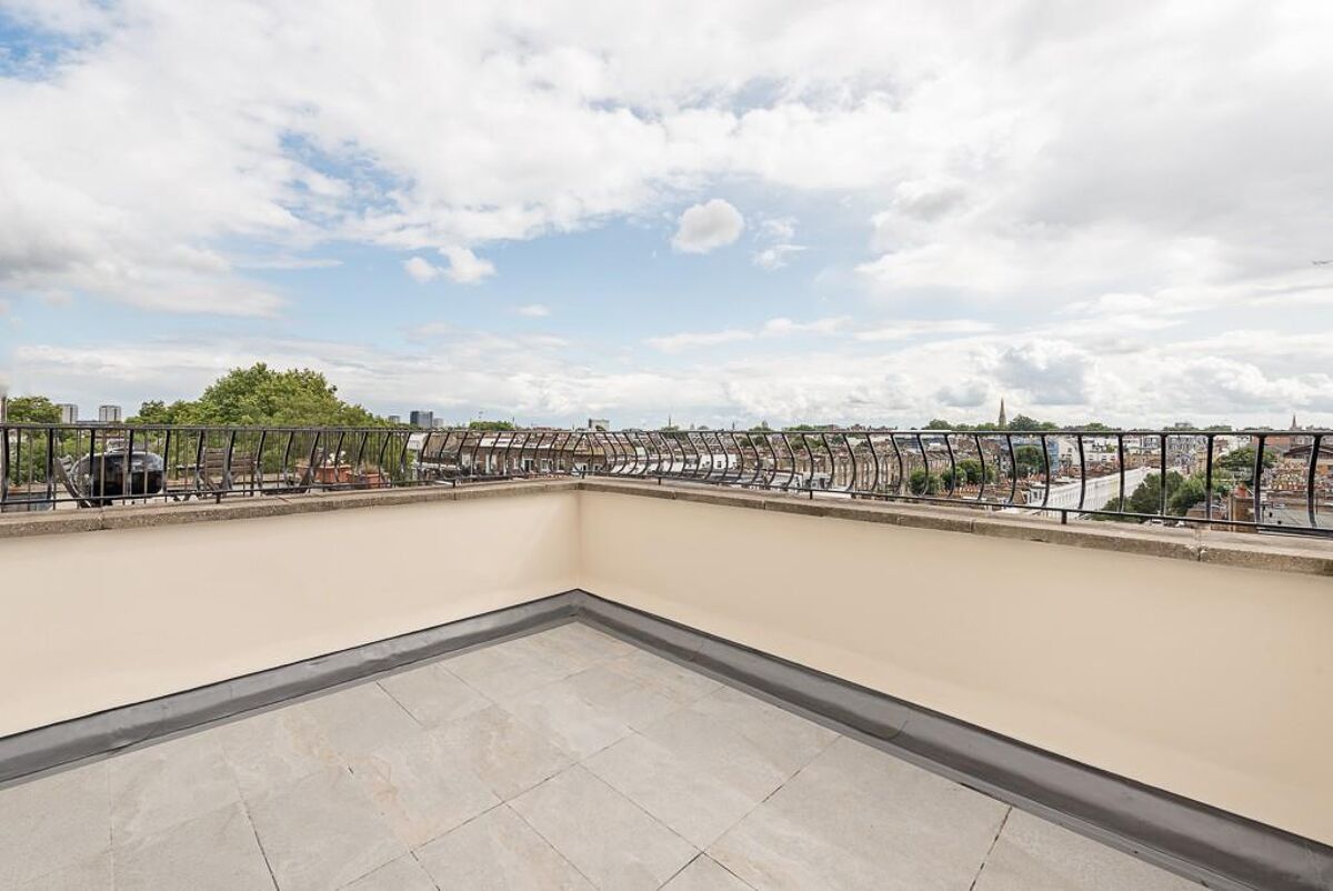 flat to rent in The Imperial, St Stephen's Gardens, Notting Hill