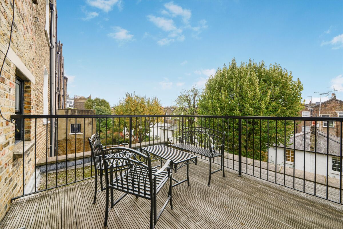 flat to rent in Hereford Road, Bayswater, London, W2 NHQ012286025