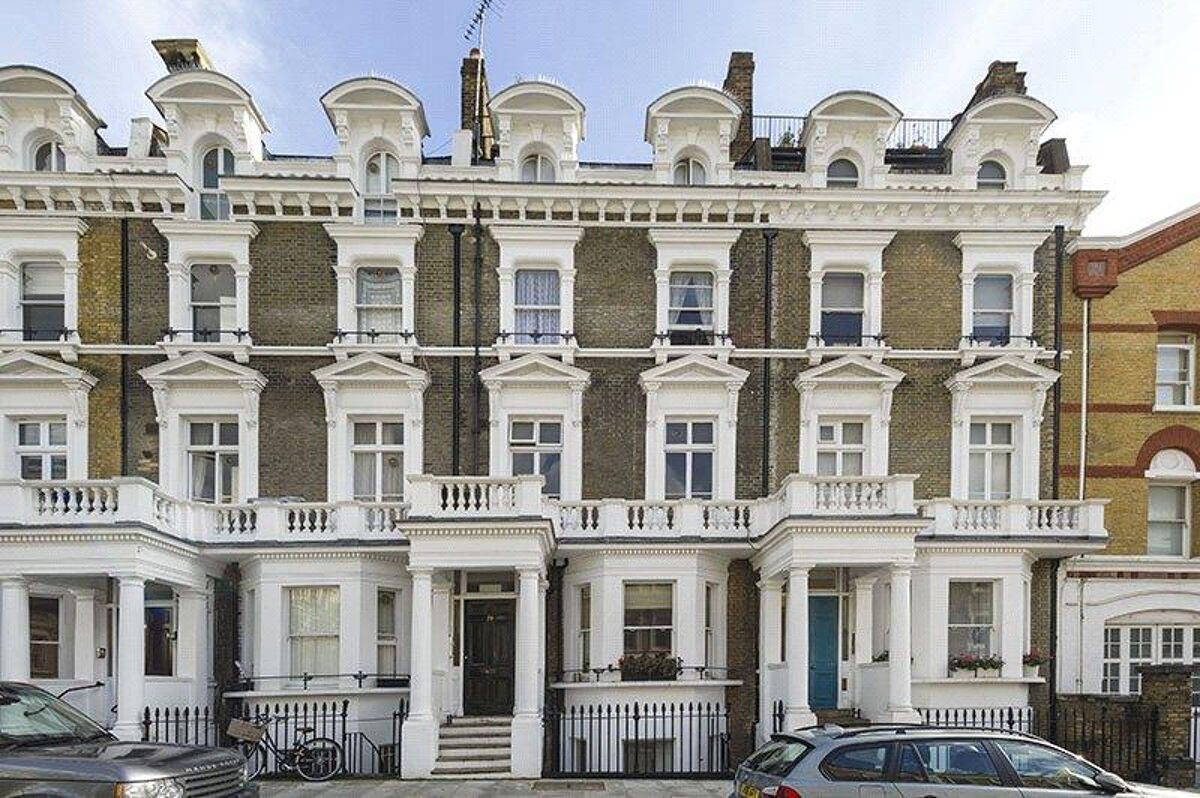 flat to rent in Ladbroke Road, Notting Hill, London, W11 NHQ012299910
