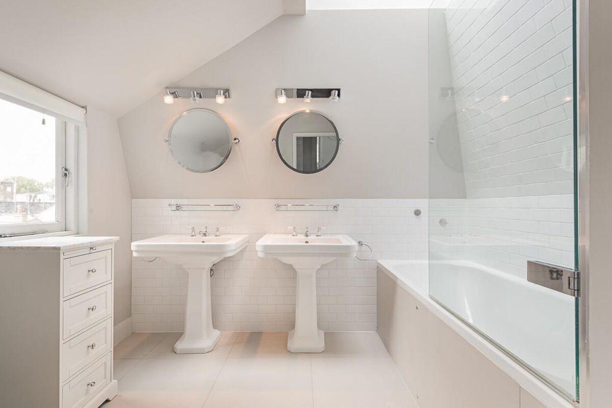 house to rent in Norland Square, Holland Park, London, W11