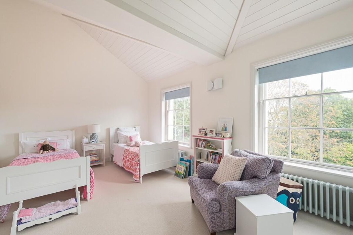 house to rent in Norland Square, Holland Park, London, W11