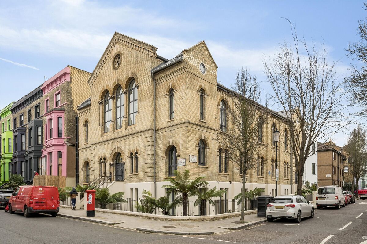 flat to rent in Basing Street, Notting Hill, London, W11 NHQ012391560