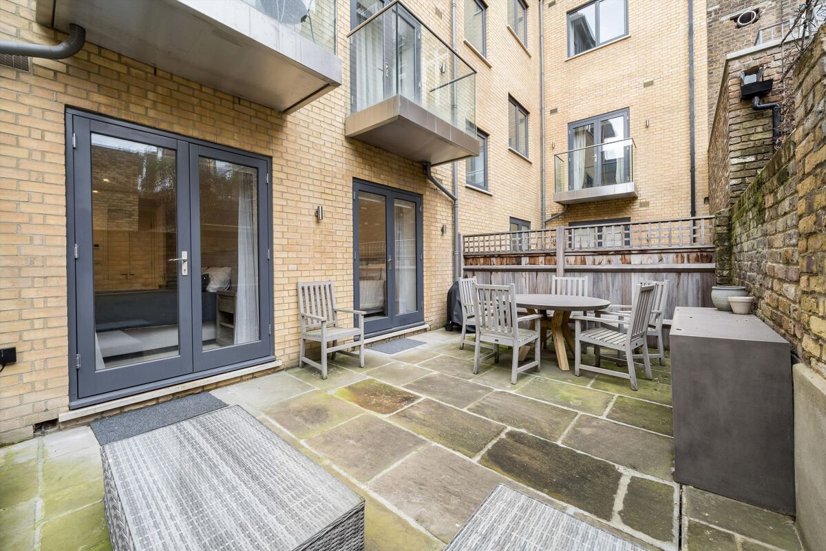 flat to rent in Basing Street, Notting Hill, London, W11 NHQ012391560 Knight Frank