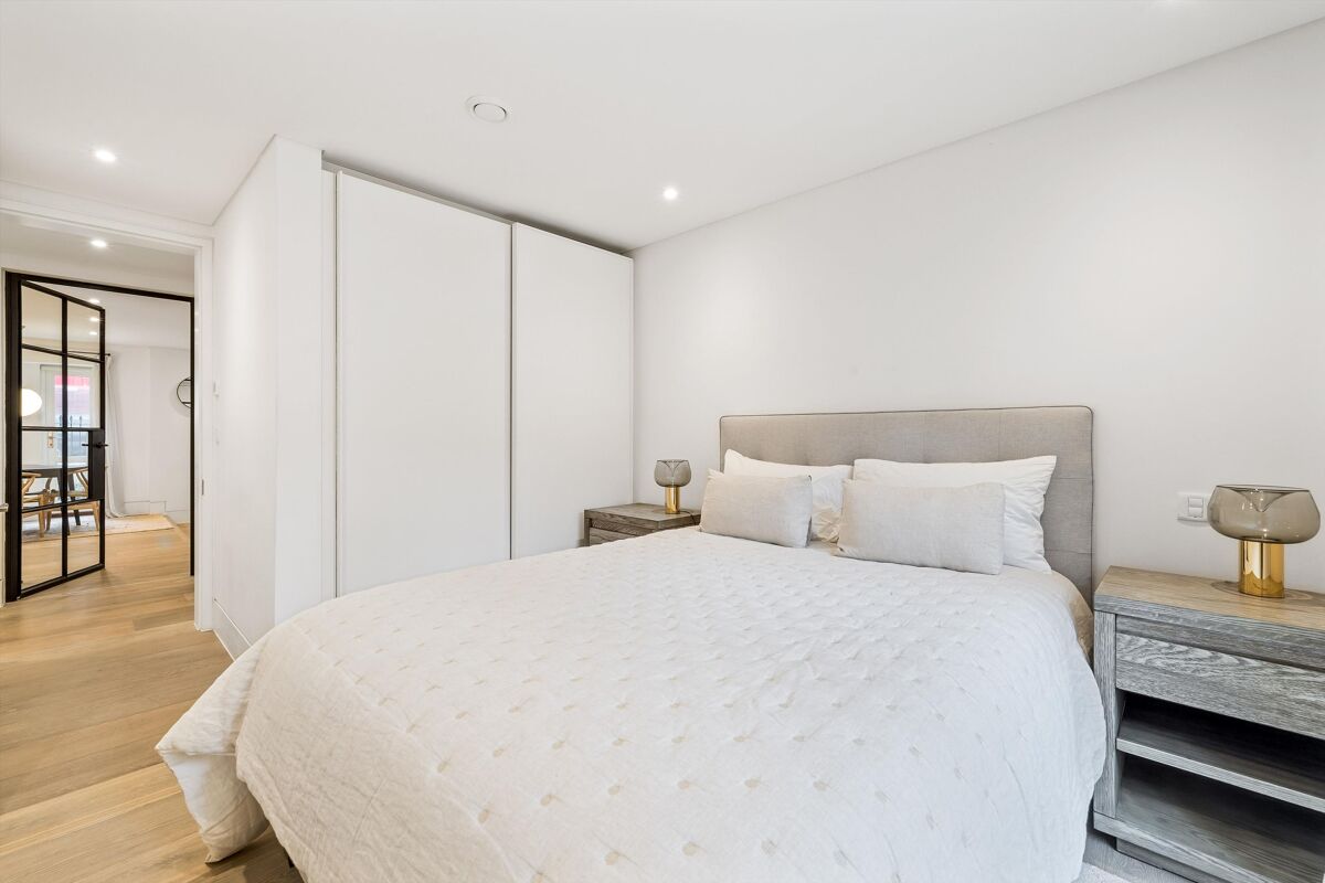 flat to rent in Basing Street, Notting Hill, London, W11 NHQ012391560 Knight Frank