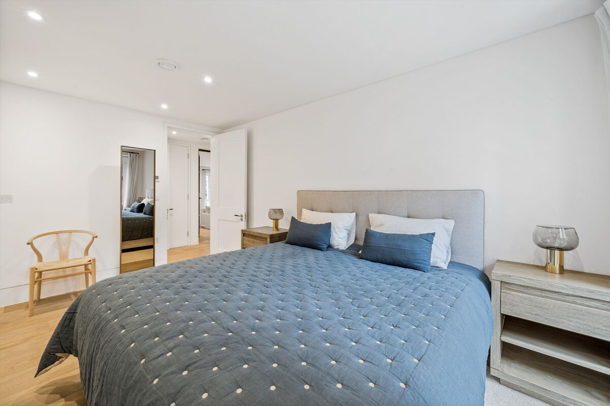 flat to rent in Basing Street, Notting Hill, London, W11 NHQ012391560 Knight Frank