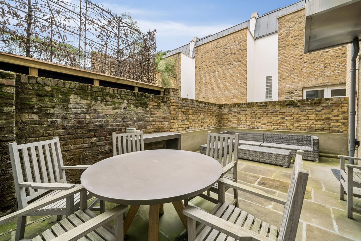 flat to rent in Basing Street, Notting Hill, London, W11 NHQ012391560