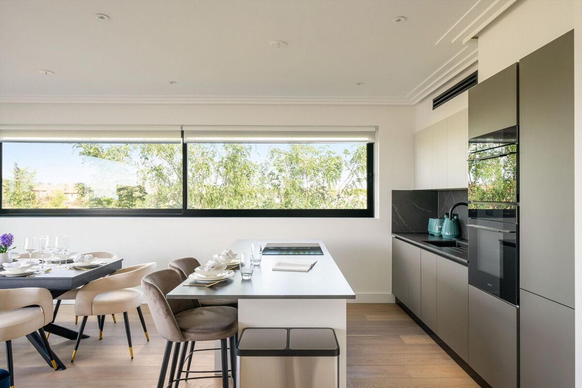 flat to rent in Coronation Court, Brewster Gardens, London, W10