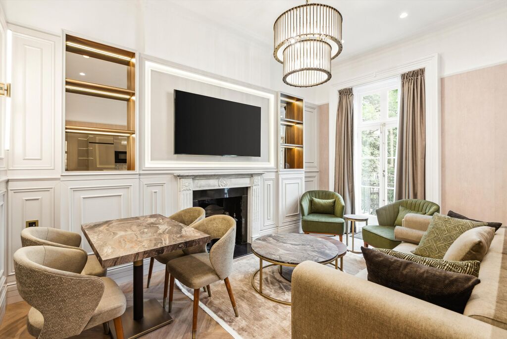 Image of Royal Crescent, London W11