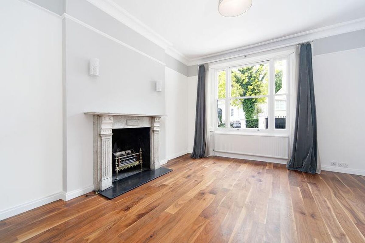 flat to rent in Lansdowne Crescent, Notting Hill, London, W11