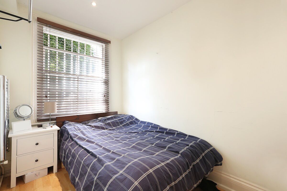 flat to rent in Sinclair Gardens, Brook Greeen, London, W14 NHQ246576 Knight Frank