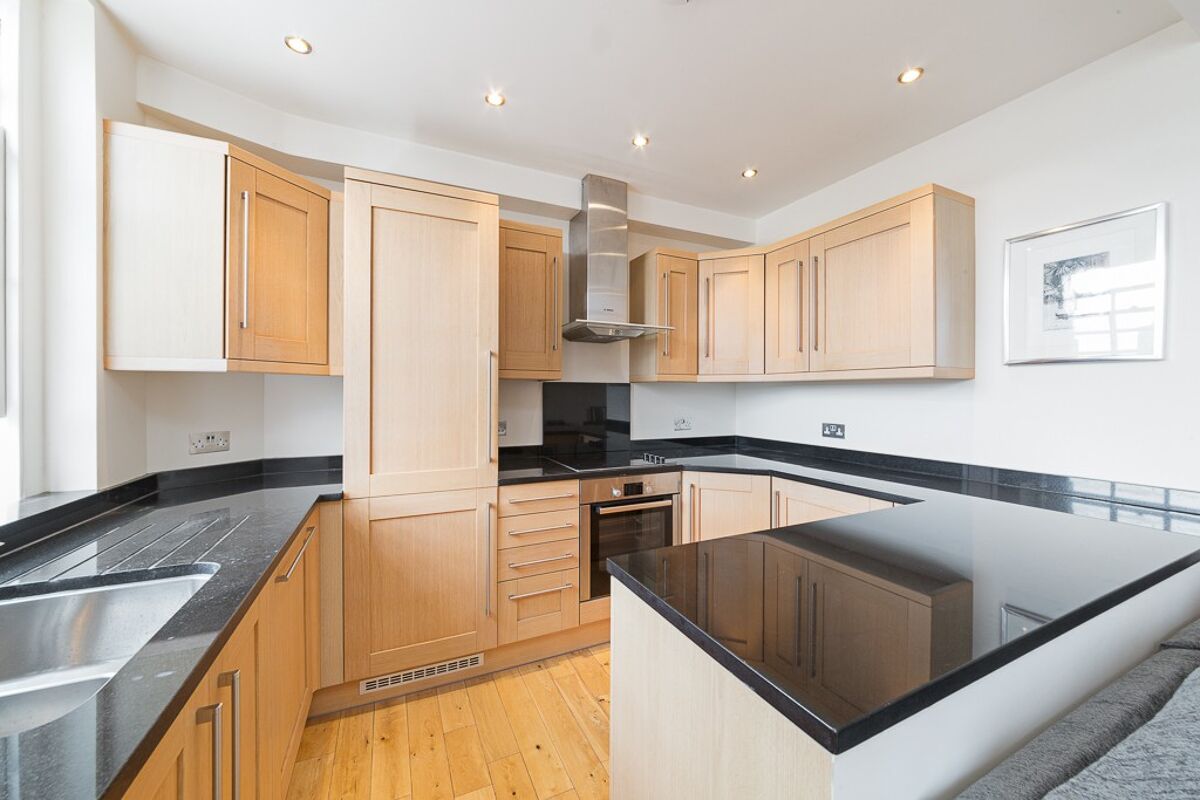 flat to rent in Matlock Court, Kensington Park Road, Notting Hill