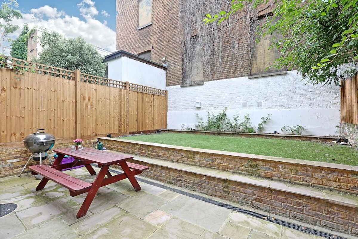 flat to rent in Sinclair Road, London, W14 NHQ301689 Knight Frank