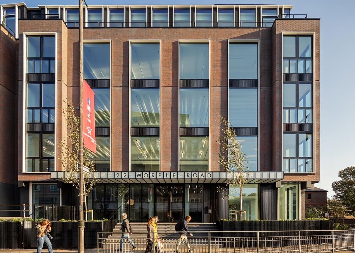 Contemporary Grade A fitted “plug and play” accommodation