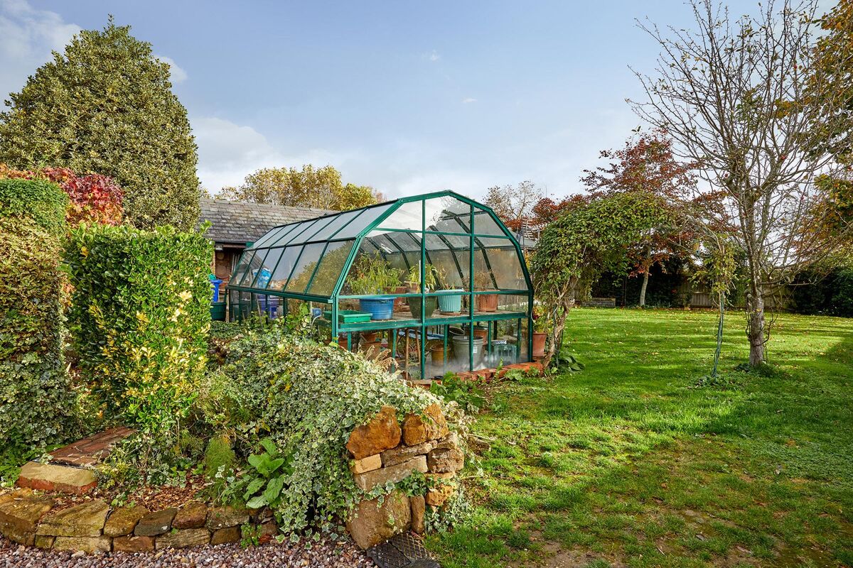 house for sale in Warkworth, Banbury, Oxfordshire/Northamptonshire border, OX17 OXF012037808