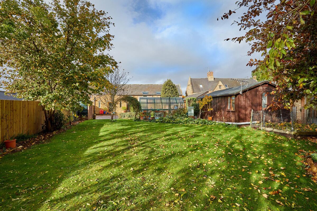 house for sale in Warkworth, Banbury, Oxfordshire/Northamptonshire border, OX17 OXF012037808