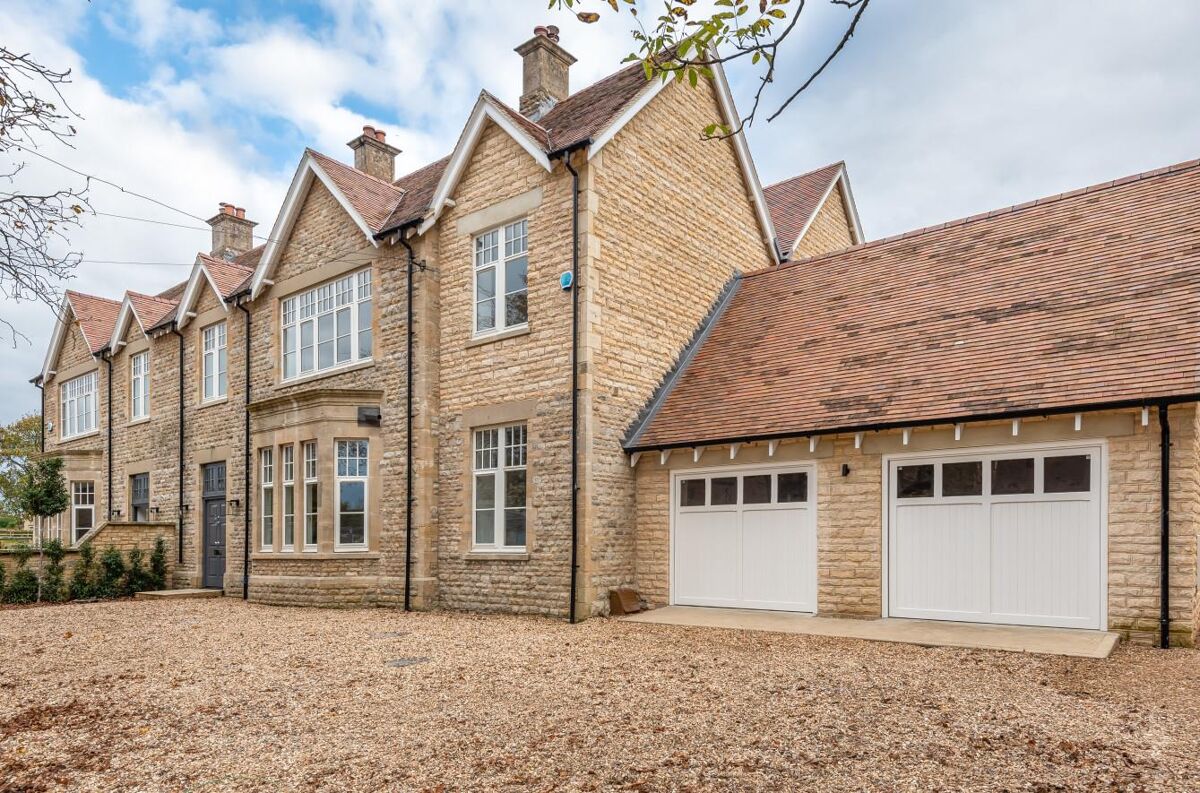 house for sale in Aston, Bampton, Oxfordshire, OX18 OXF012055905