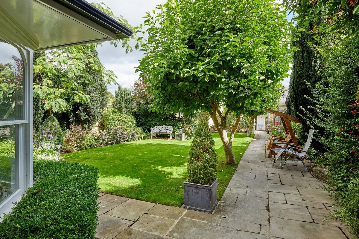 house for sale in Oxford Street, Woodstock, Oxfordshire, OX20