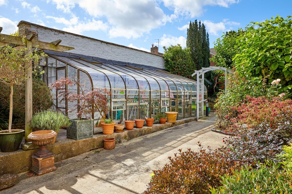 house for sale in Oxford Street, Woodstock, Oxfordshire, OX20