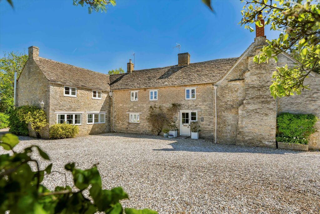 Image of Lew, Bampton, Oxfordshire OX18