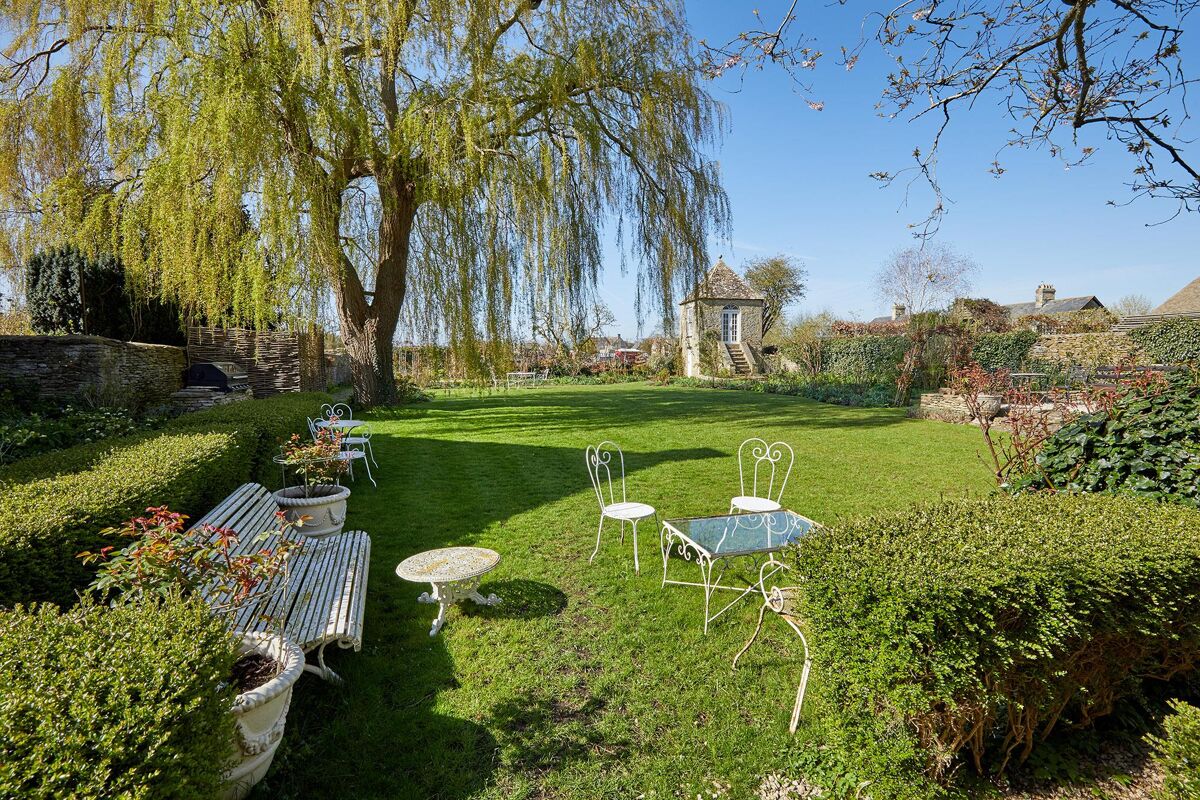 house for sale in Langford, Oxfordshire/Gloucestershire border, GL7