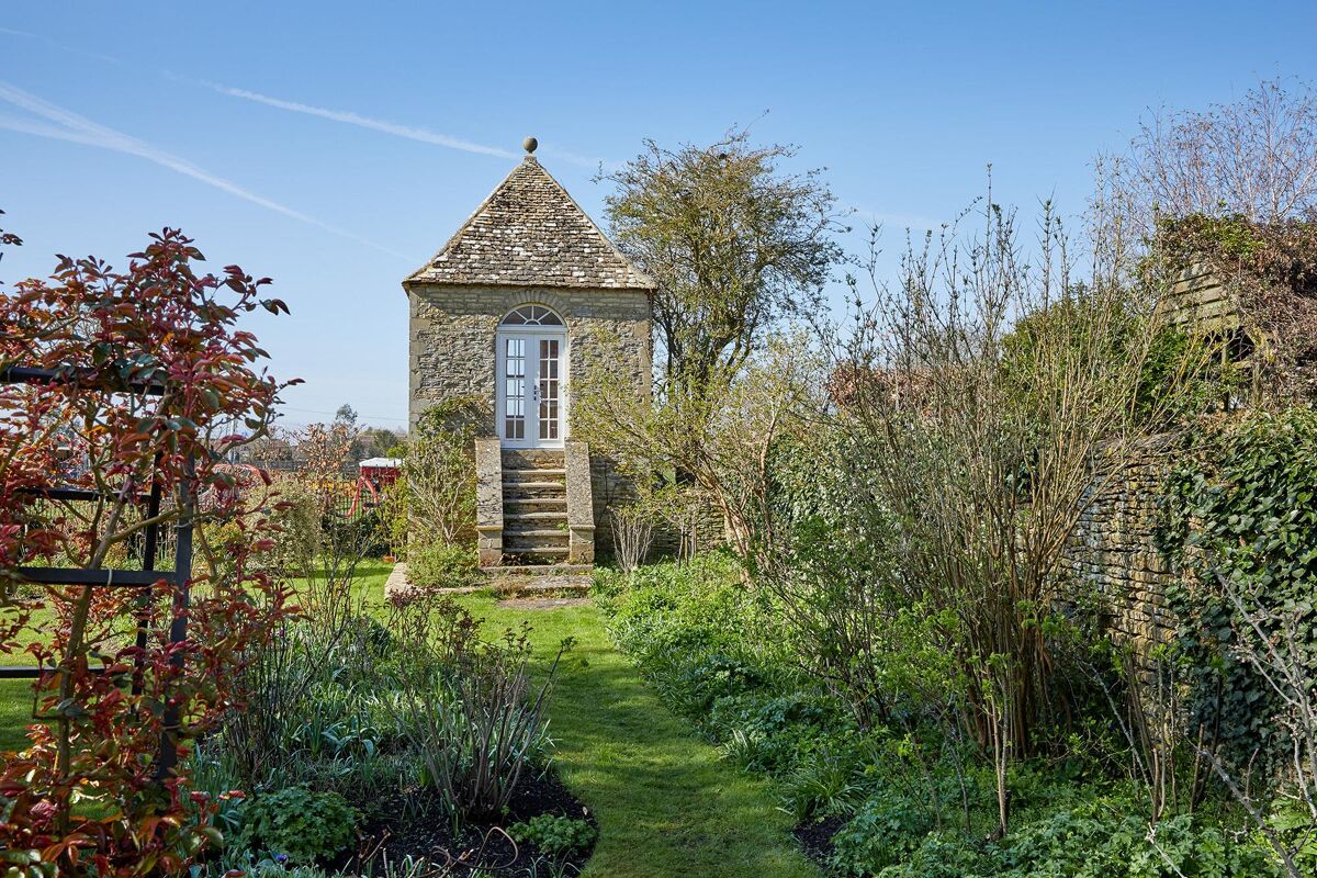 house for sale in Langford, Oxfordshire/Gloucestershire border, GL7