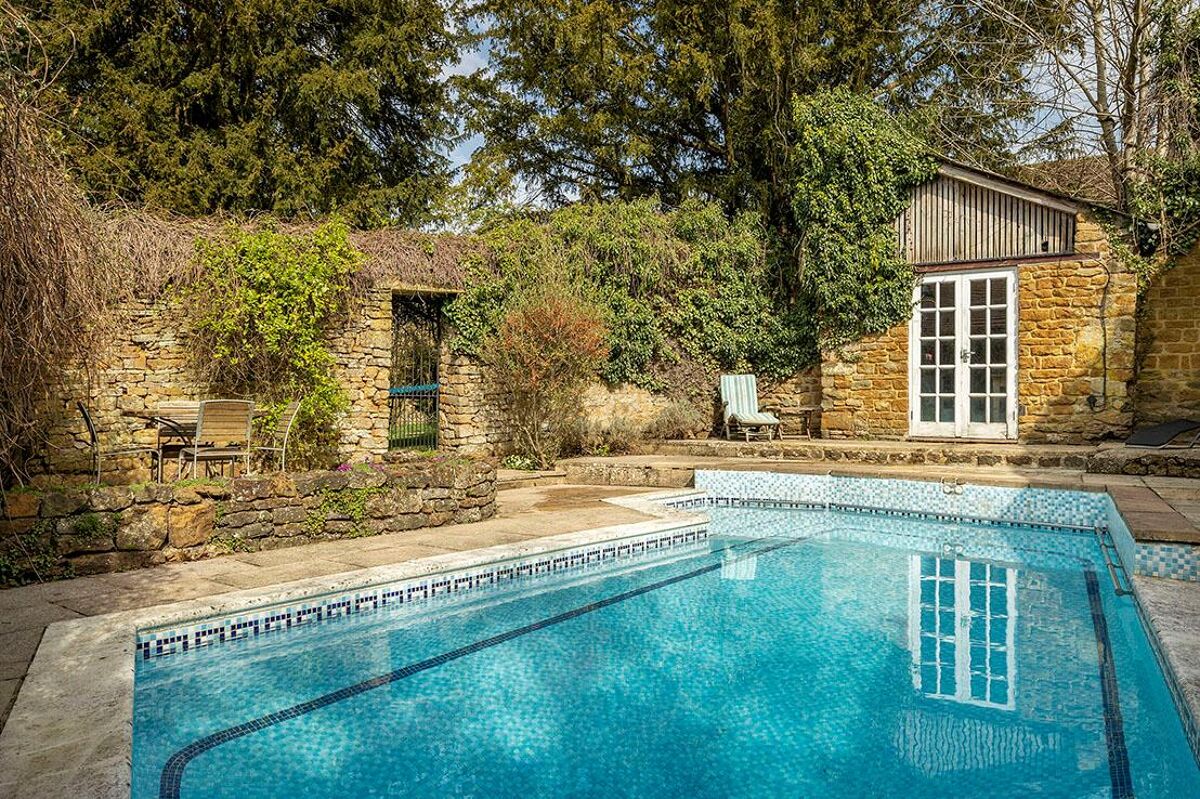 house for sale in Hook Norton, Oxfordshire, OX15 OXF012132578