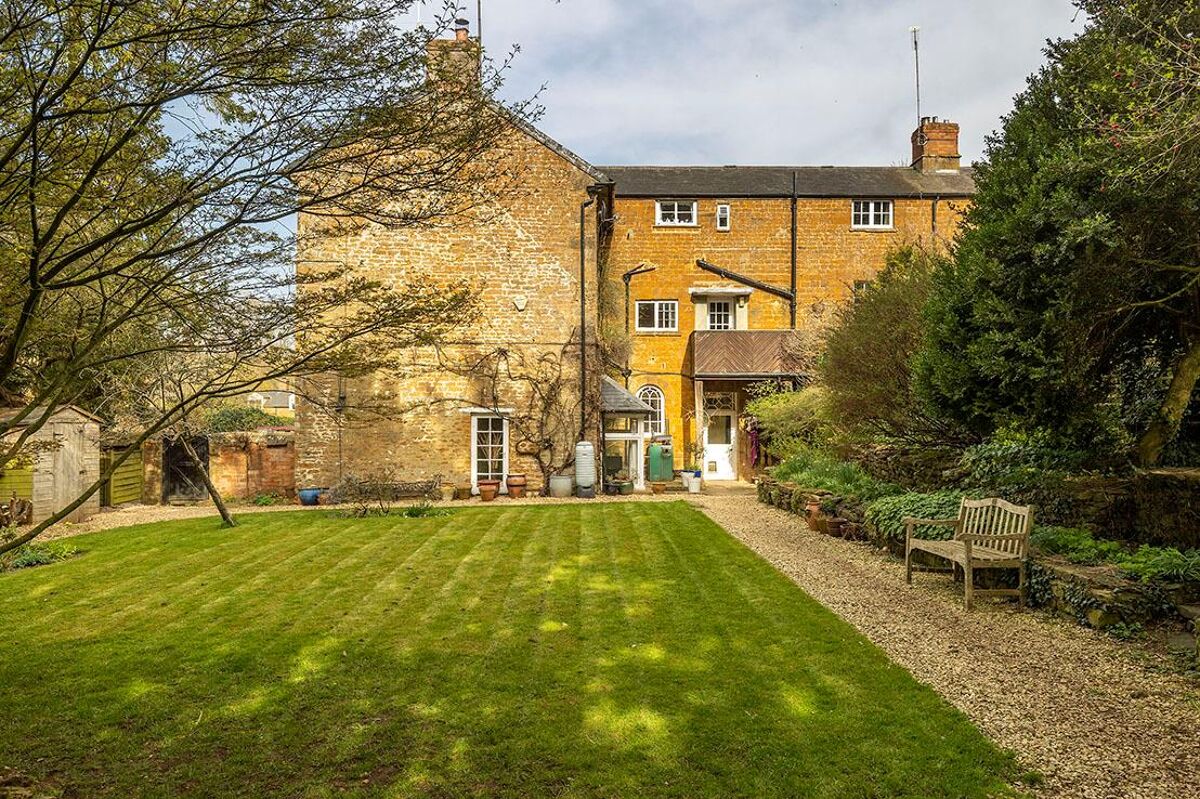 house for sale in Hook Norton, Oxfordshire, OX15 OXF012132578