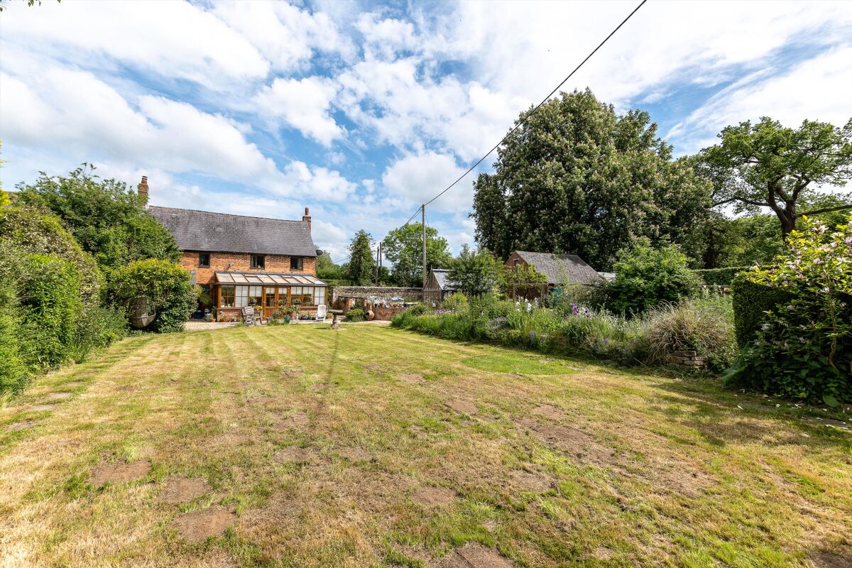 house for sale in Nr Adderbury, Oxfordshire, OX17 OXF012154503