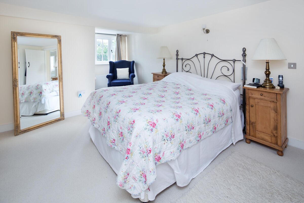 house for sale in Drayton Road, Sutton Courtenay, Abingdon, OX14 OXF012156798 Knight Frank