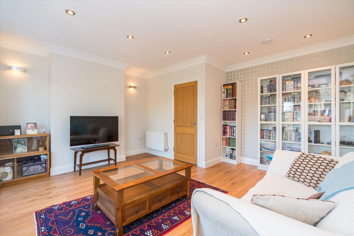 house for sale in Elizabeth Jennings Way, Oxford, Oxfordshire, OX2 OXF012182428 Knight Frank