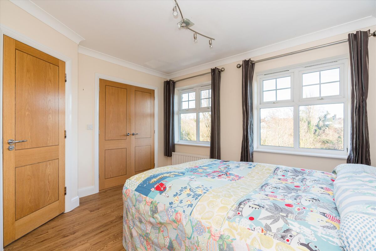 house for sale in Elizabeth Jennings Way, Oxford, Oxfordshire, OX2 OXF012182428 Knight Frank