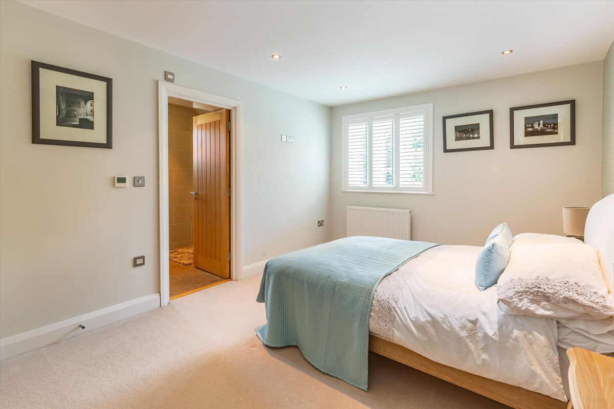 house for sale in Faringdon Road, Southmoor, Abingdon, Oxfordshire, OX13 OXF012183274 Knight