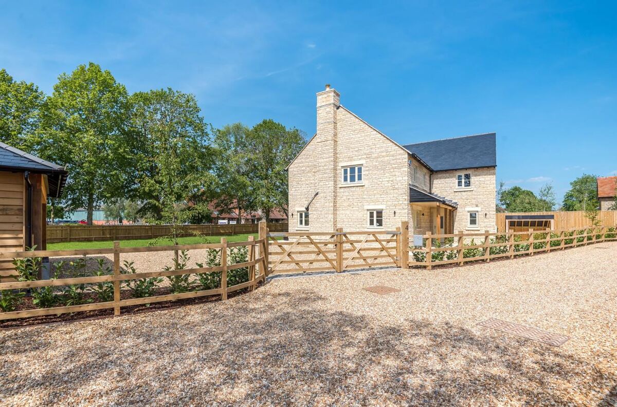 house for sale in Aston, Bampton, Oxfordshire, OX18 OXF012193069 Knight Frank