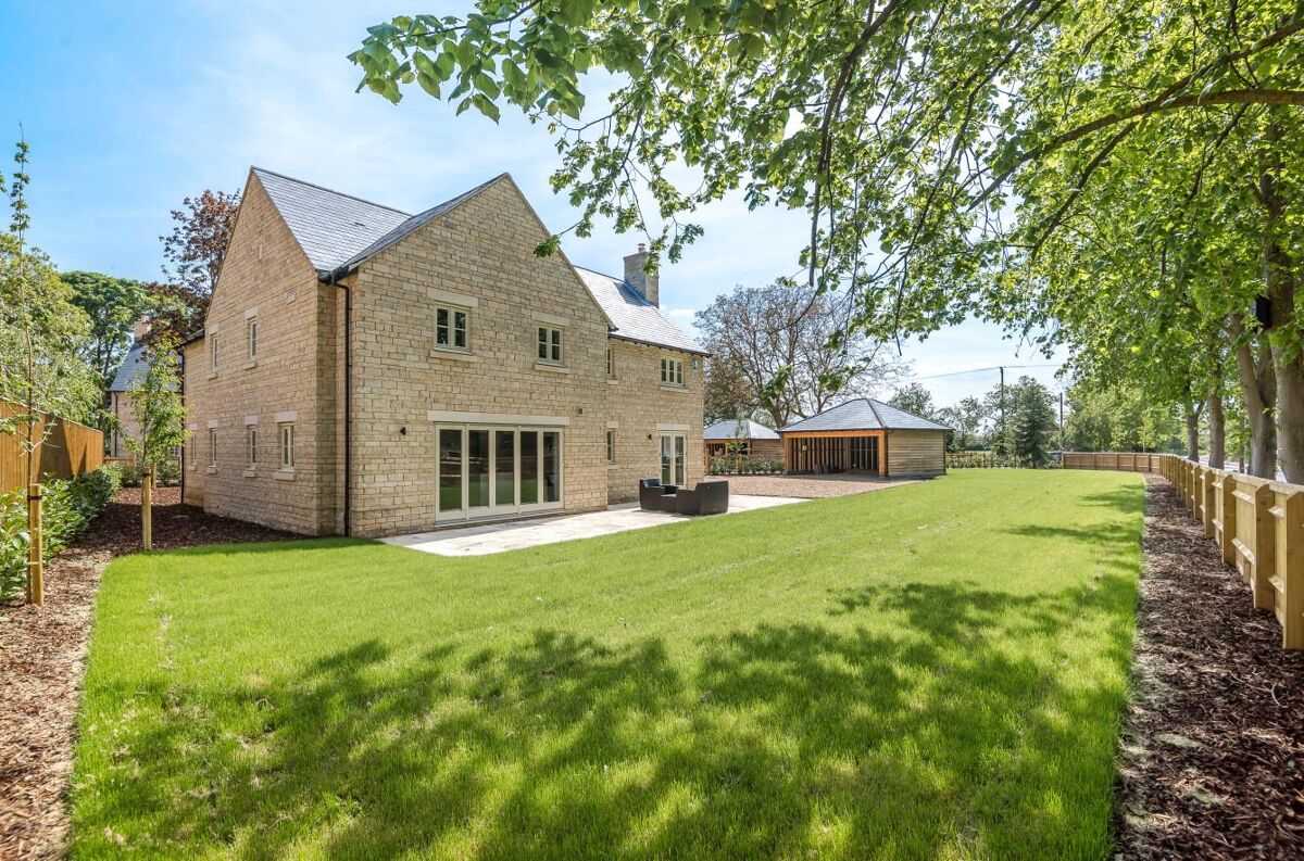 house for sale in Aston, Bampton, Oxfordshire, OX18 OXF012193069