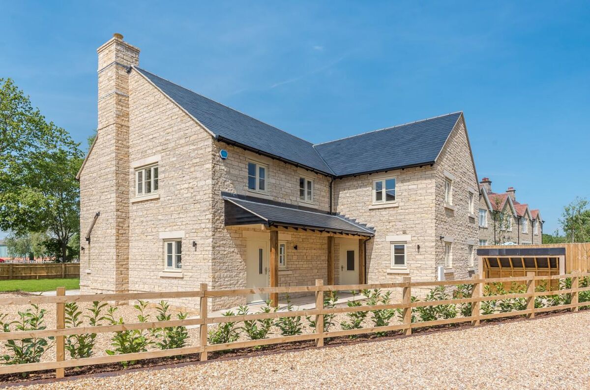 house for sale in Aston, Bampton, Oxfordshire, OX18 OXF012193069