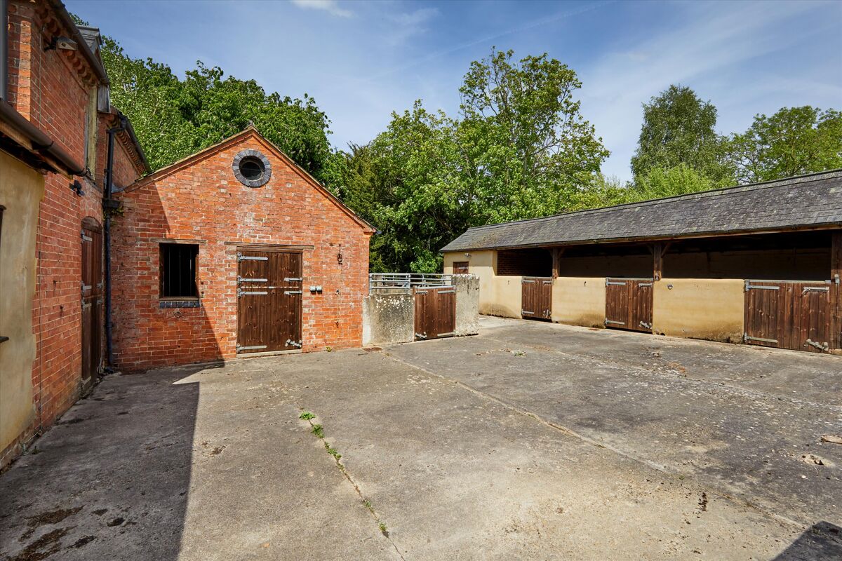 house for sale in Lower Tadmarton, Oxfordshire, OX15 OXF012200249