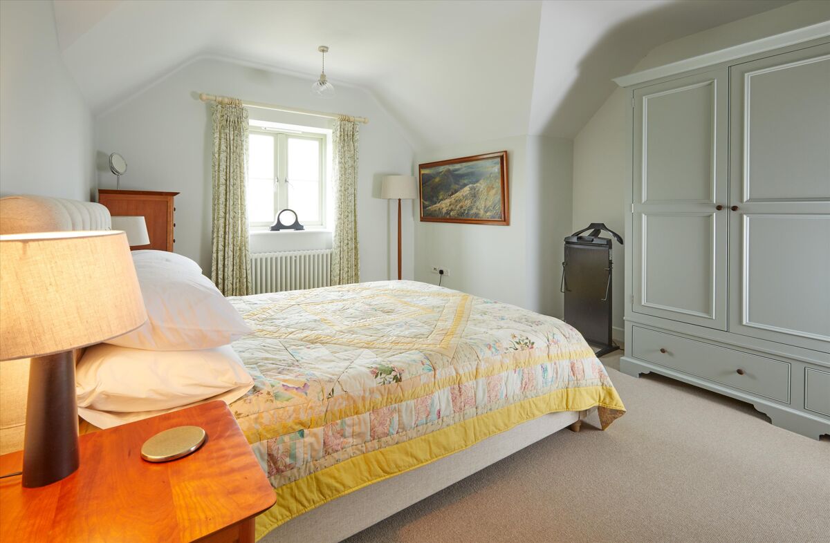 house for sale in Lavender Cottage, ShiptonunderWychwood, Chipping